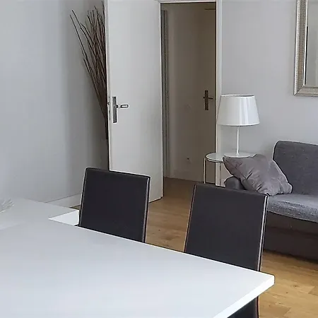 Bridgestreet Opera Apartment *